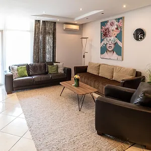 elite-center-apartman.szeged-hotels.com/
